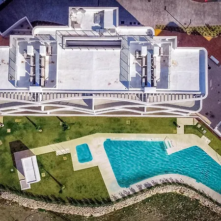 Vivi Homes - Levalin Wellness, Pool & Terrace Apartment *